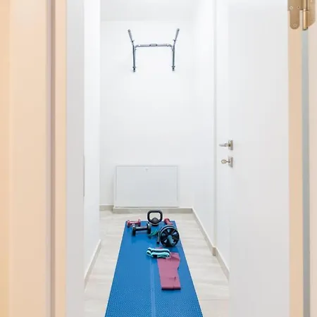 Downtown Hidden Garden With Jacuzzi In アパート *