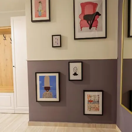 Downtown Hidden Garden With Jacuzzi In