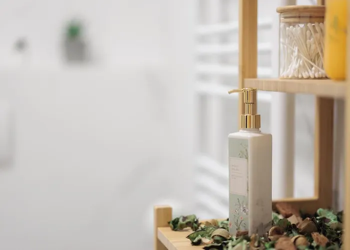 Downtown Hidden Garden With Jacuzzi In Апартаменты *