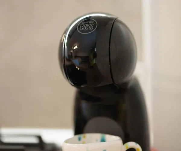 Апартаменты Downtown Hidden Garden With Jacuzzi In