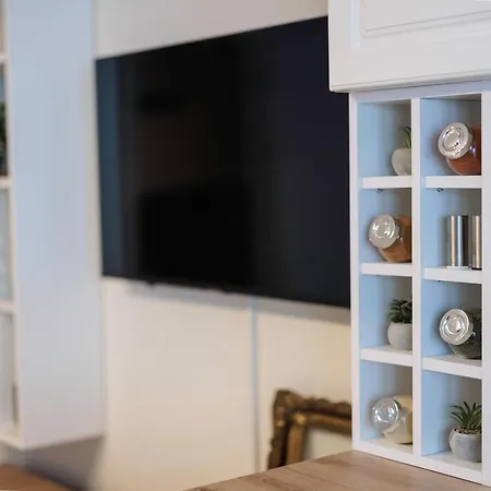 Downtown Hidden Garden With Jacuzzi In Apartment