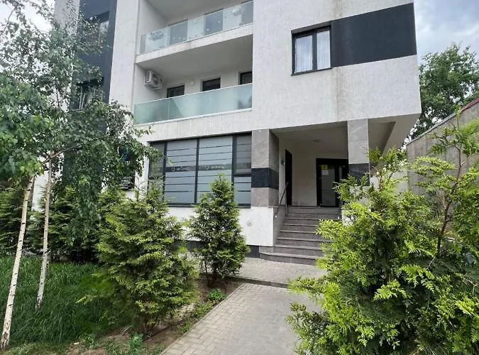 Apartament Downtown Hidden Garden With Jacuzzi In *