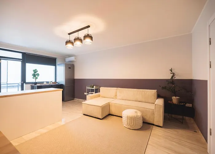 Downtown Hidden Garden With Jacuzzi In Apartament