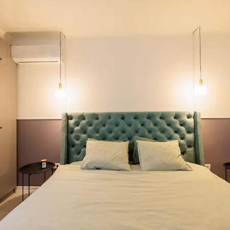 Apartman Downtown Hidden Garden With Jacuzzi In *