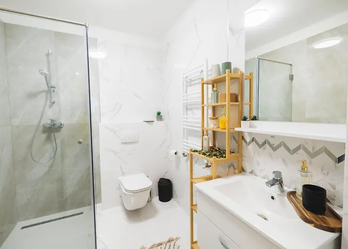 Apartman Downtown Hidden Garden With Jacuzzi In