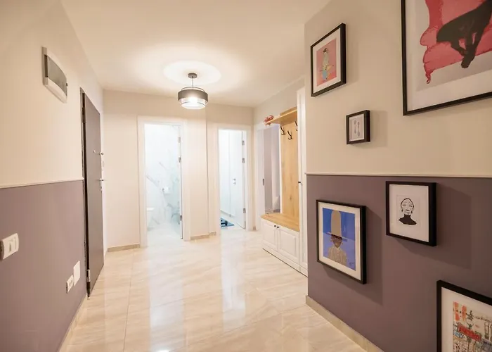 Downtown Hidden Garden With Jacuzzi In Apartman