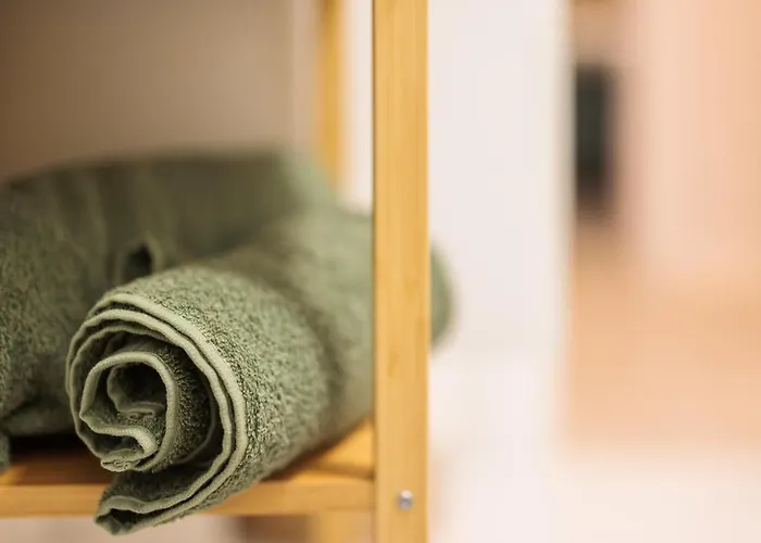 Downtown Hidden Garden With Jacuzzi In Apartman *